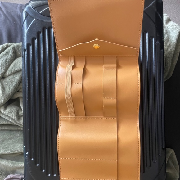 Glass Ladder & Co. Katherine Tech Organizer (BNWOT) - Picture 2 of 5